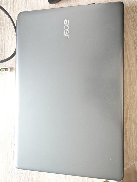 Laptop acer E1-570G