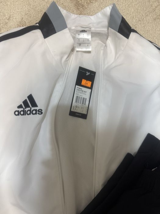 Продам костюм спортивный