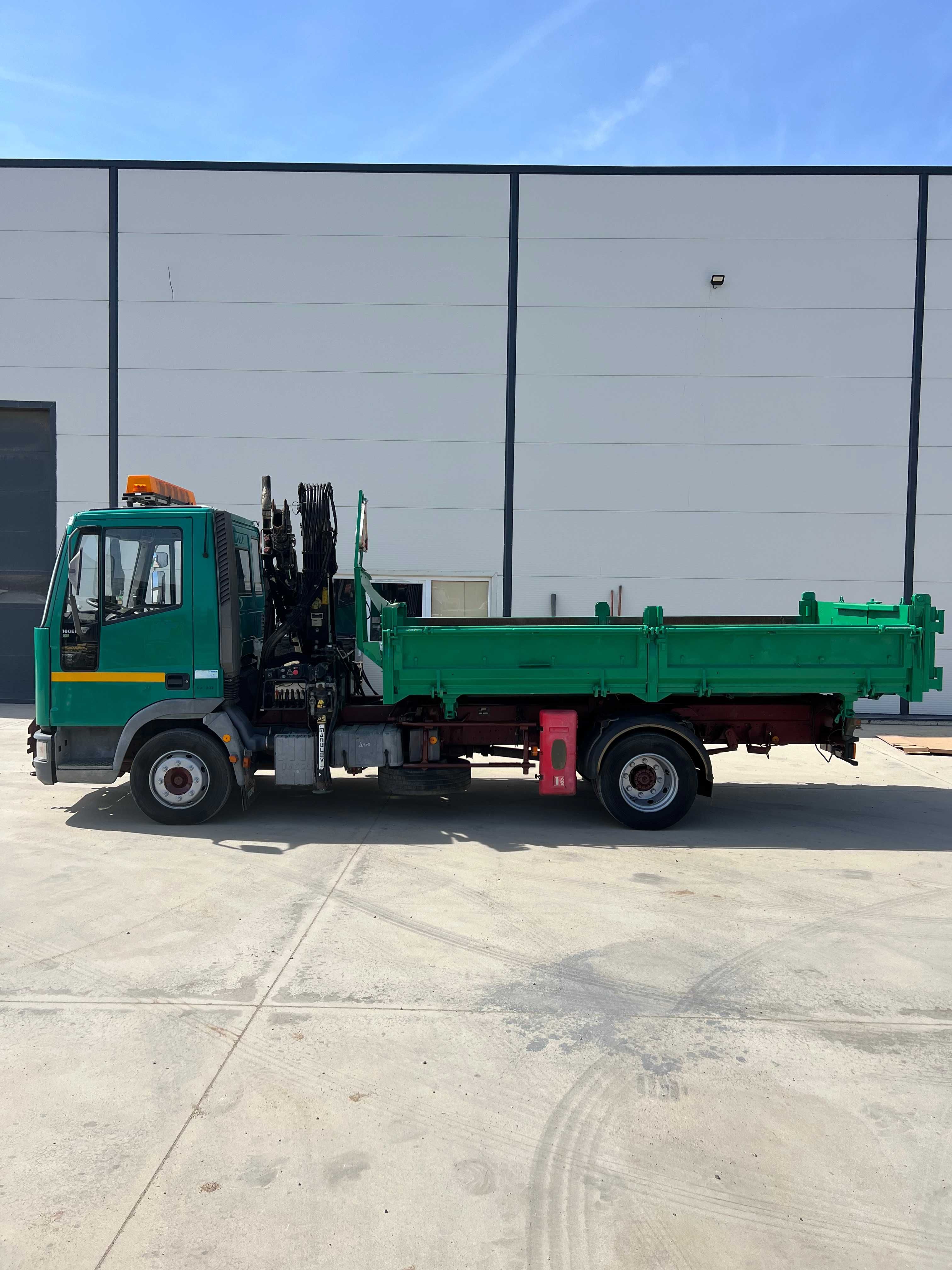 Basculanta cu macara Iveco 10 T