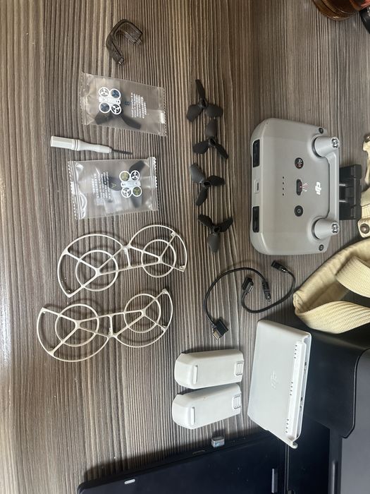 DJI Neo hub incarcare+2 acumulatori