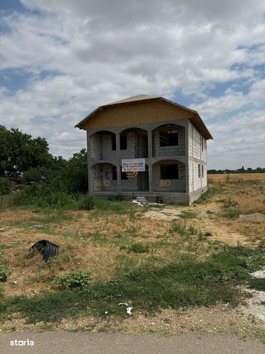 Vila individuala, teren 650 mp, 4 dormitoare, Frumusani - cash/rate