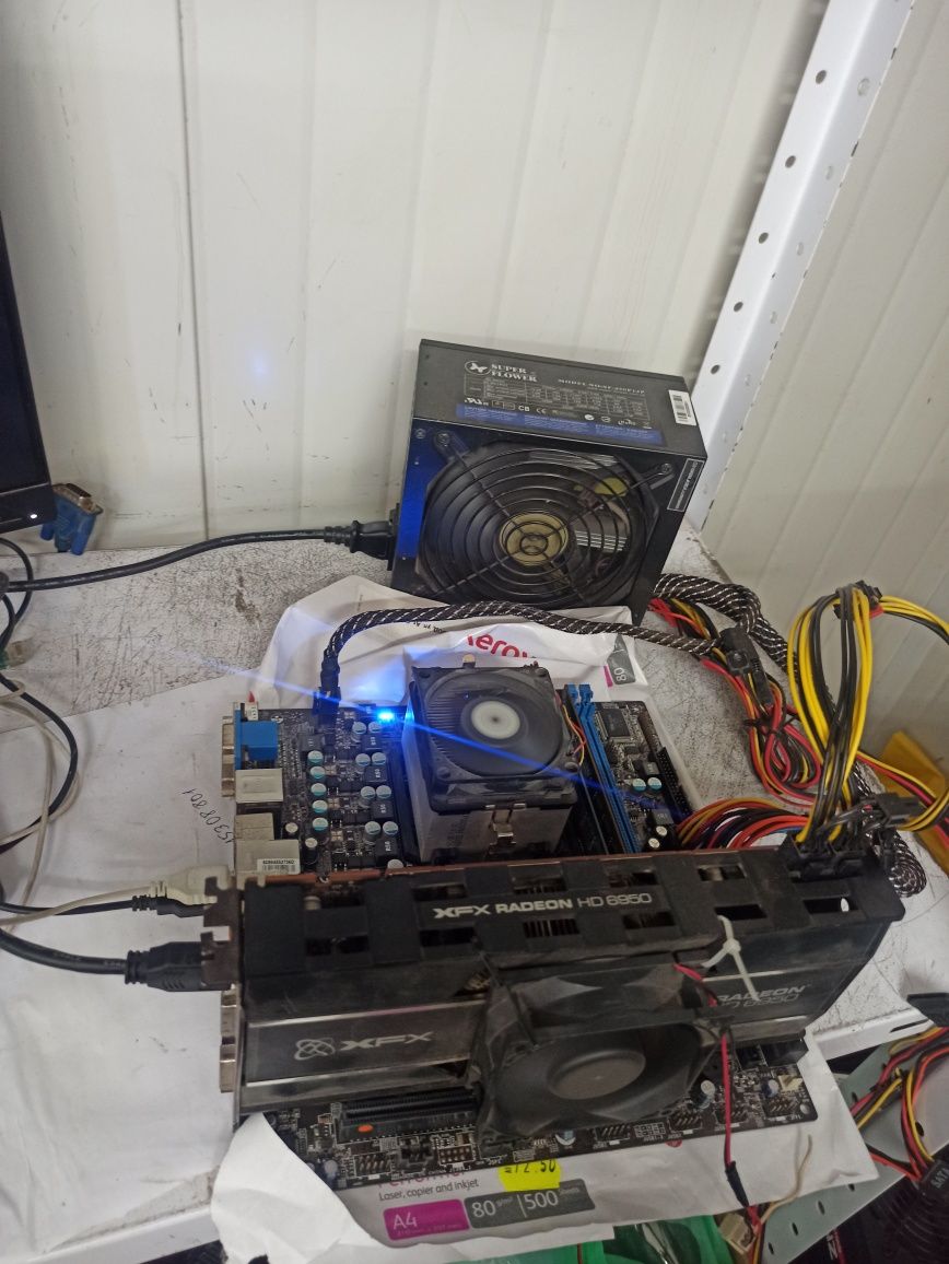 Дъно AM3+ с процесор Athlon x4, рам 6Gb, видео 2Gb и захранване450W