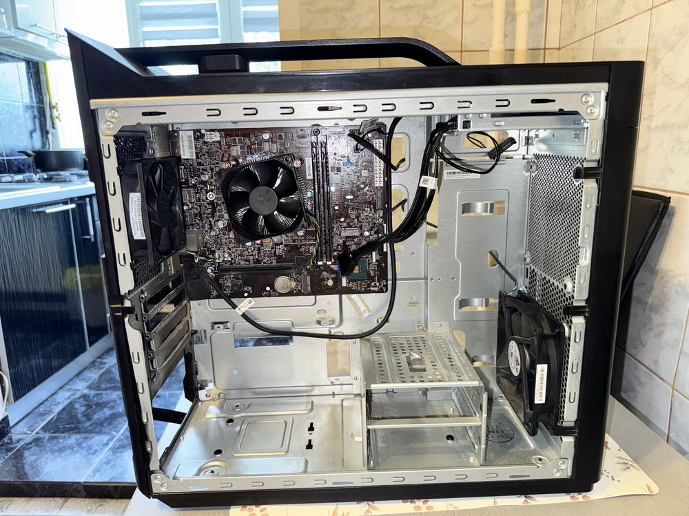 PC Gaming T 530 Legion i5-8400 16GB DDR4 fara placa video