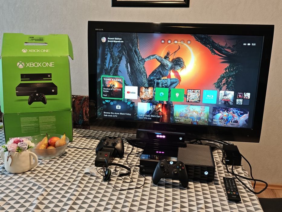 Продавам Плазма и xbox one с Игри