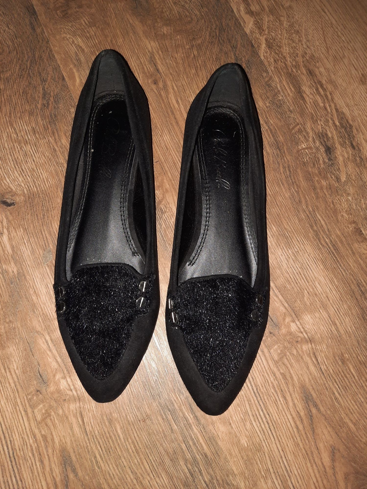 черни обувки елегантни
