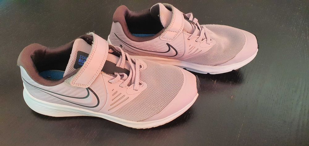 Маратонки Nike номер 33, лилави