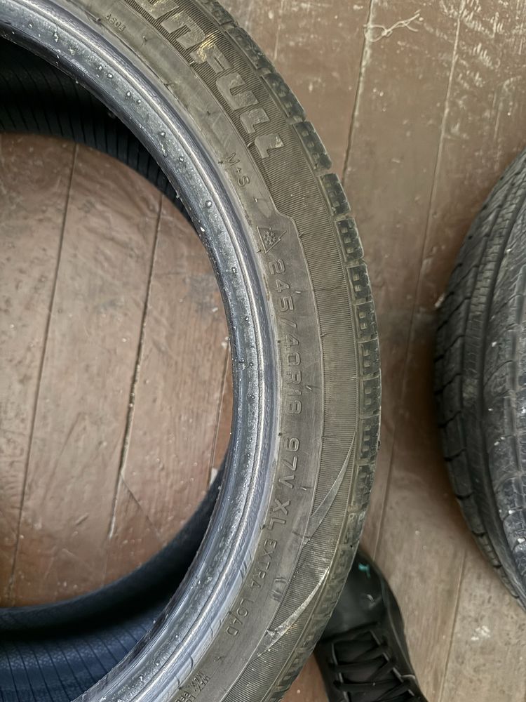 2 бр. Гуми Sunfull 245/40 R18