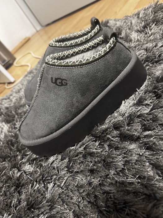 U.G.G dama model deosebit