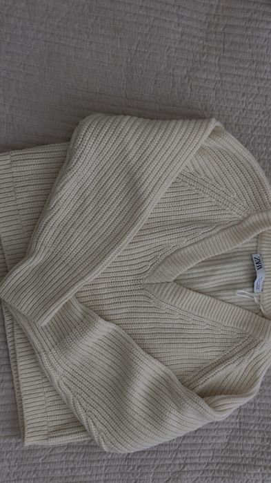 Дамска блуза Zara XS – като нова, носена веднъж.