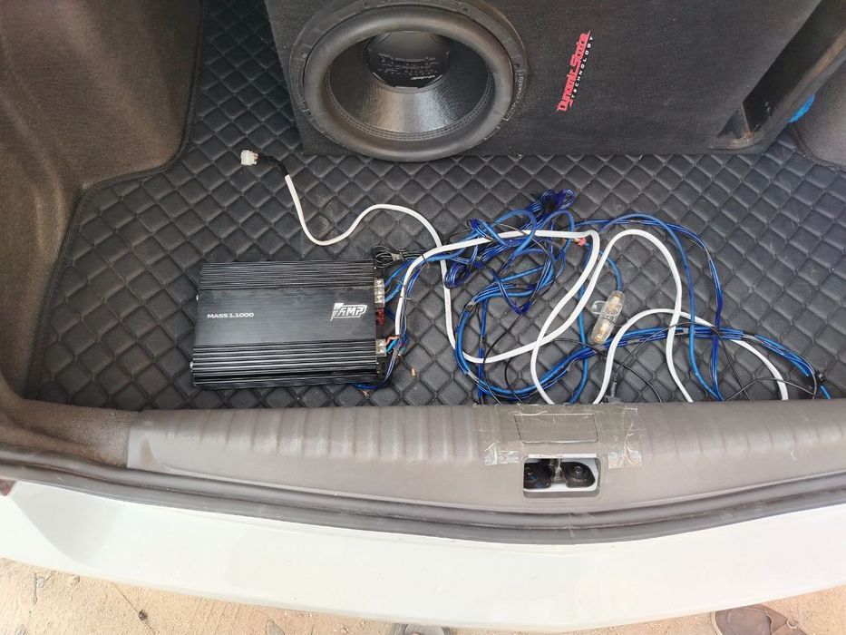 Продается саб с усилителем