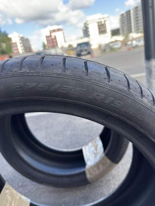 Pirelli P Zero PZ4 (MO) XL 275/35 R19 100Y BMW M
