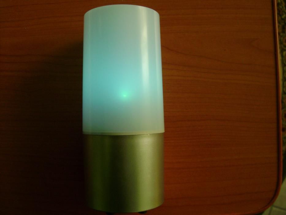Lampa de veghe,cu schimbare culori;rosu,verde,albastru.alb,noua.