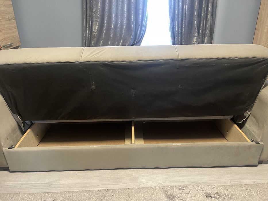 Vand pat extensibil de doua persoane