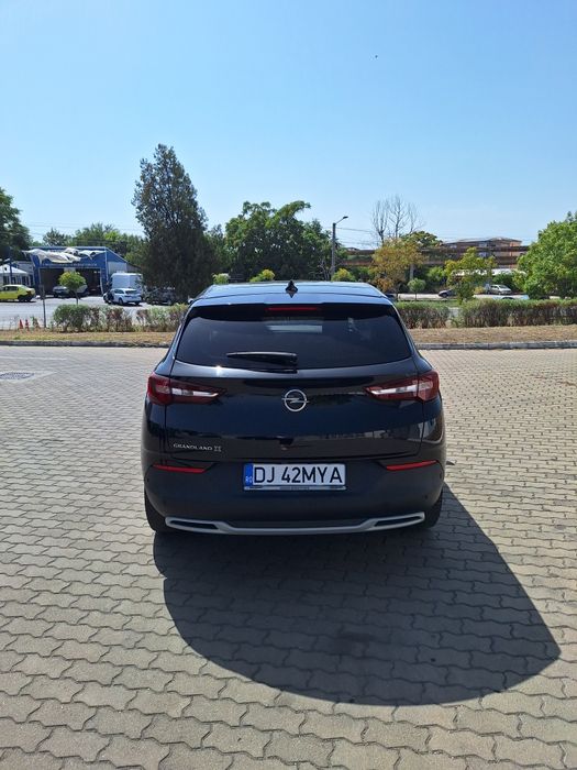 Vând Opel Grandland x
