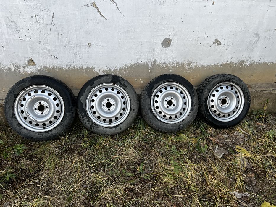 Продам зимние шины с дисками 205/55 р16