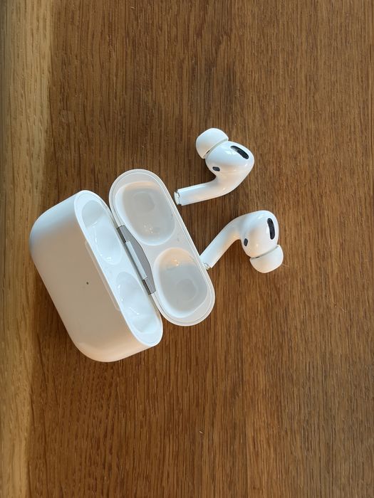 Airpods Pro wireless charging