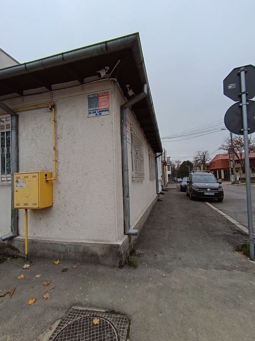 Vanzare casa pentru cabinete și birouri