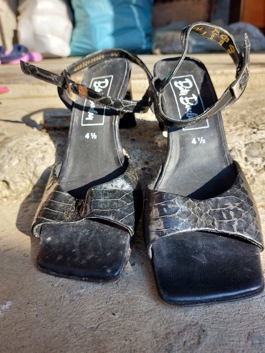 Sandale cu toc lat si bot patrat