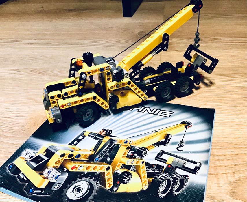 LEGO Technic 8067: Mini Mobile Crane 8-14 ani, piese complete 100%