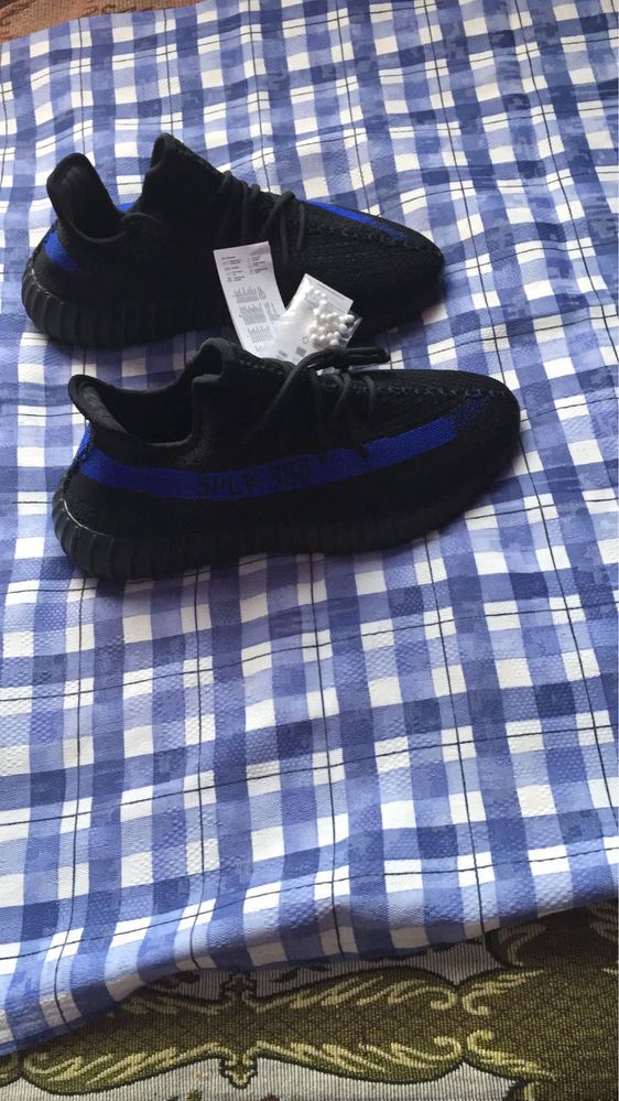 Adidas Yeezy Boost 350 V2 noi mărimea 43 1/2