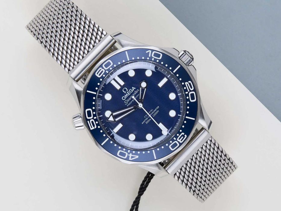 Omega Seamaster Diver 300M “Blue Wave – James Bond” – 41 mm