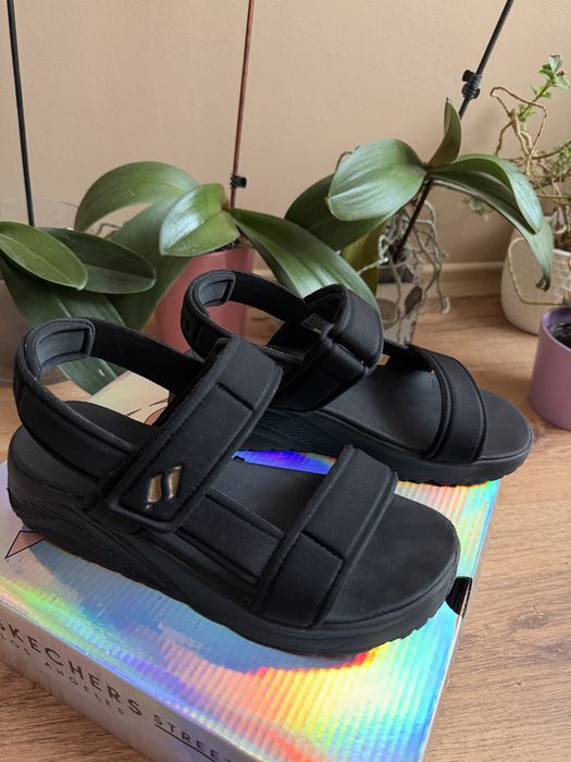 Сандали Skechers