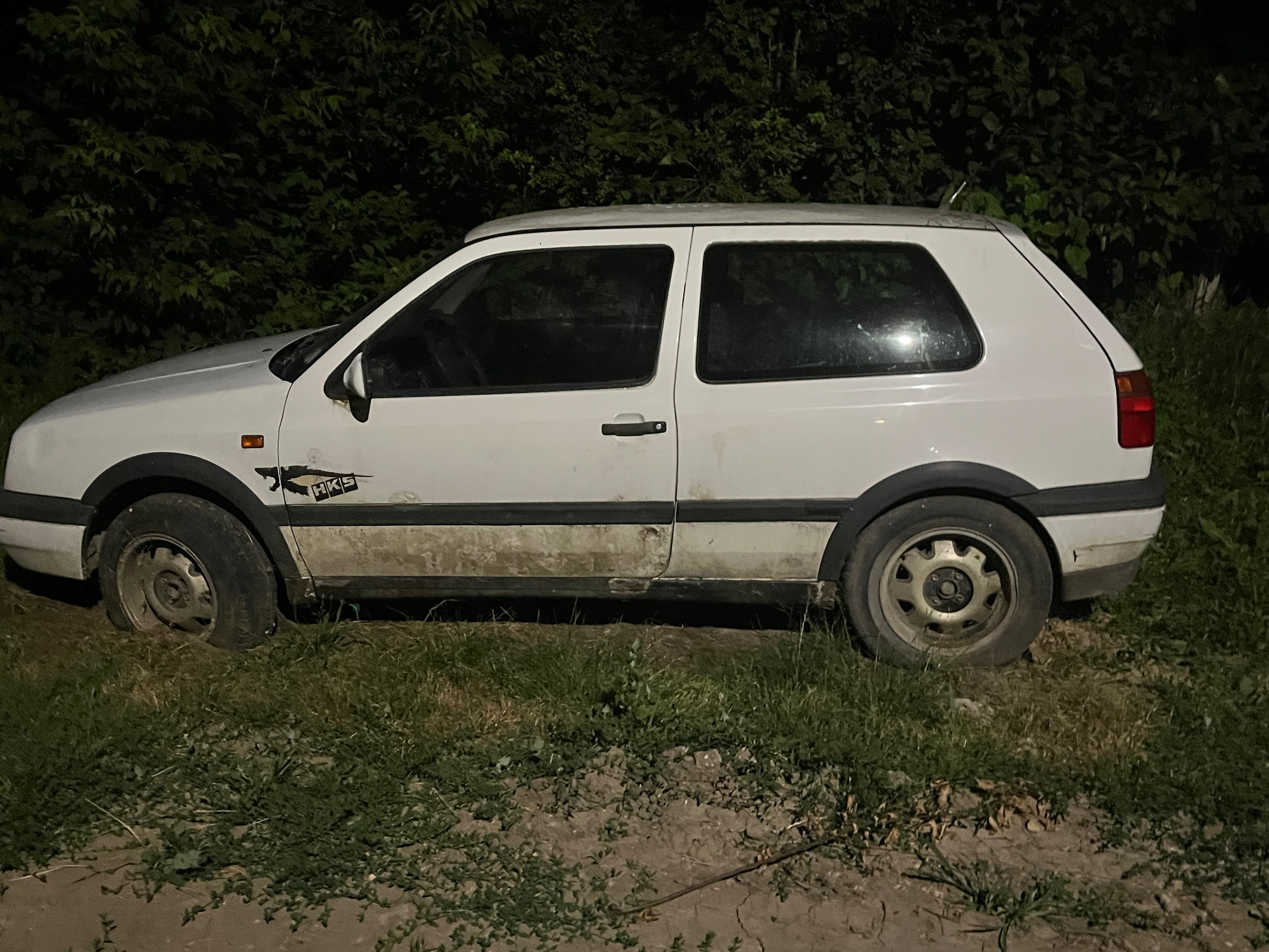 Продавам Volkswagen 3