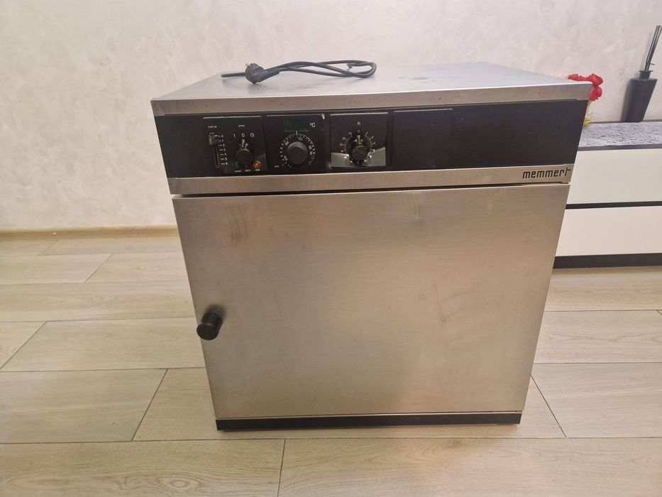 Incubator/etuva(cuptor de incalzire/uscare)Echipament de sterilizare