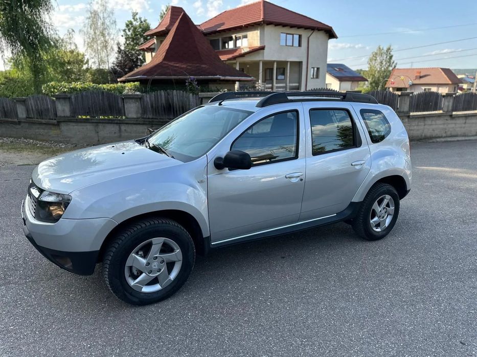 Dacia Duster Duster 1.5 dCi Laureate 110 Cp euro 5,an 2012,4WD,AC,geamuri el. jenti
