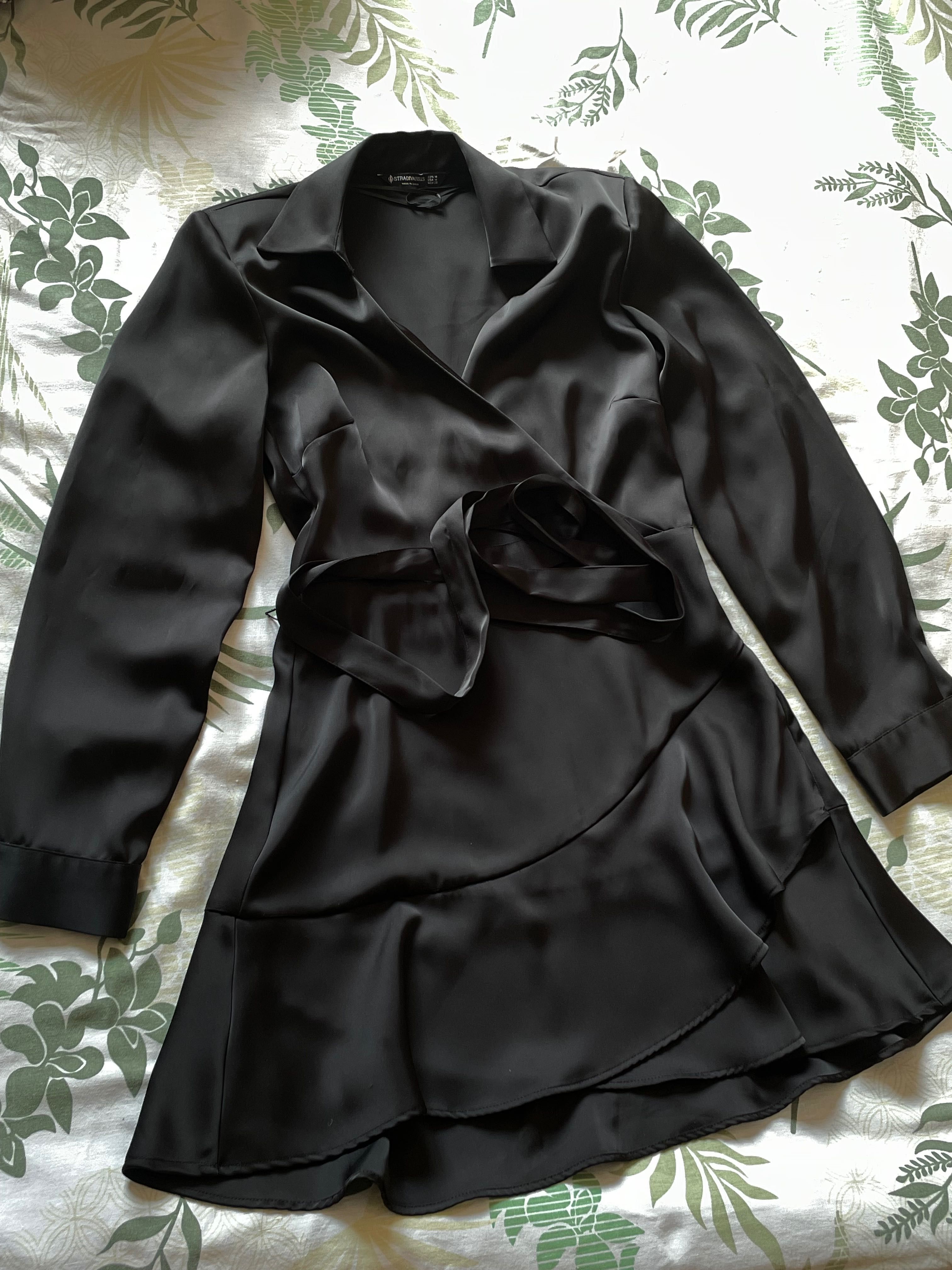 Платье черное с поясом