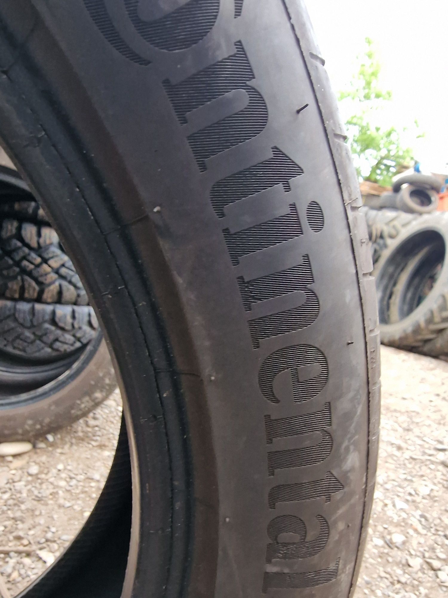 Anvelopă 215/50R17 marca Continental, DOT 2022
