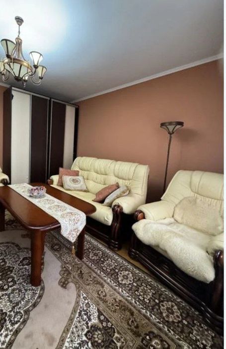 Срочно Чиланзар 2 Продается 1-крмнатная. Квартира Аллея Гагарина