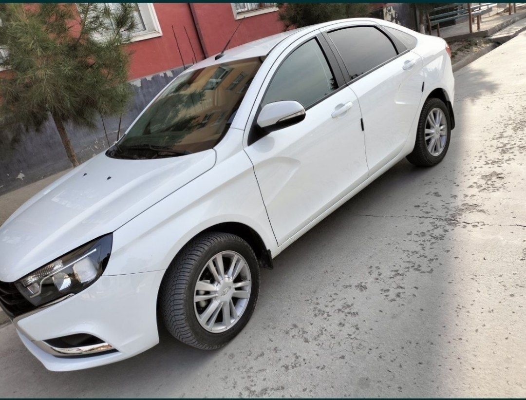 Lada Vesta sedan