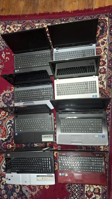 Vand sau Dezmembrez diferite modele de Laptopuri