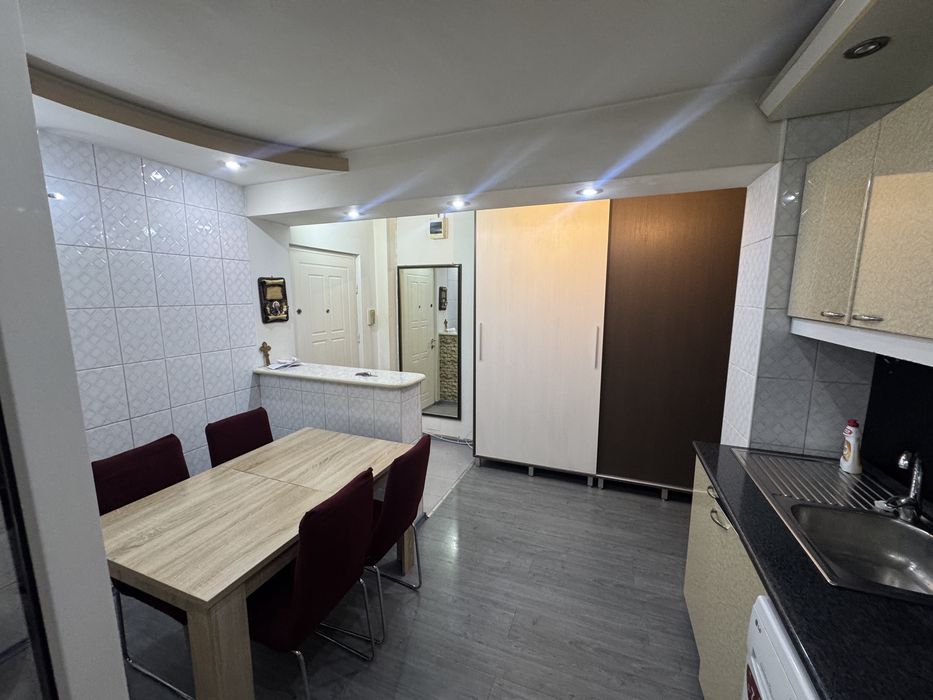 Inchiriez apartament 2 camere