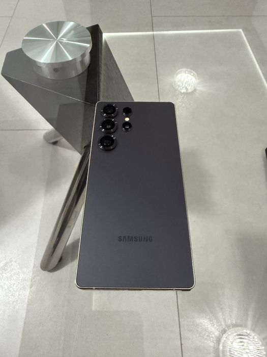 Samsung S25 Ultra titanium Jet Black 256GB • ca NOU • neverlocked