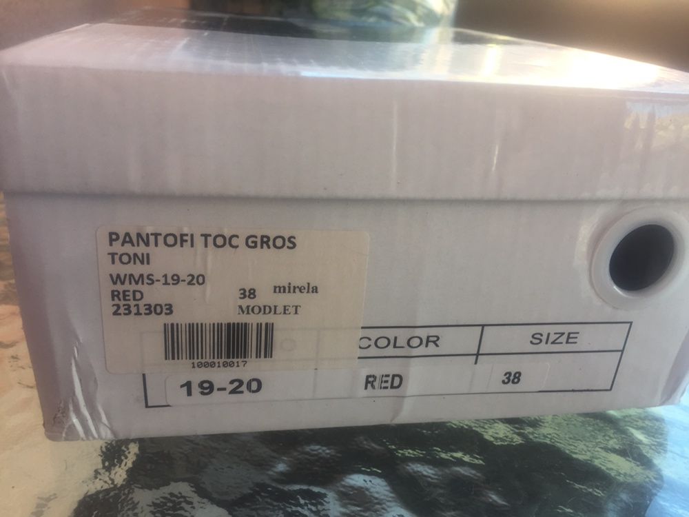 Pantofi piele intoarsa rosii si negri nr 37 38