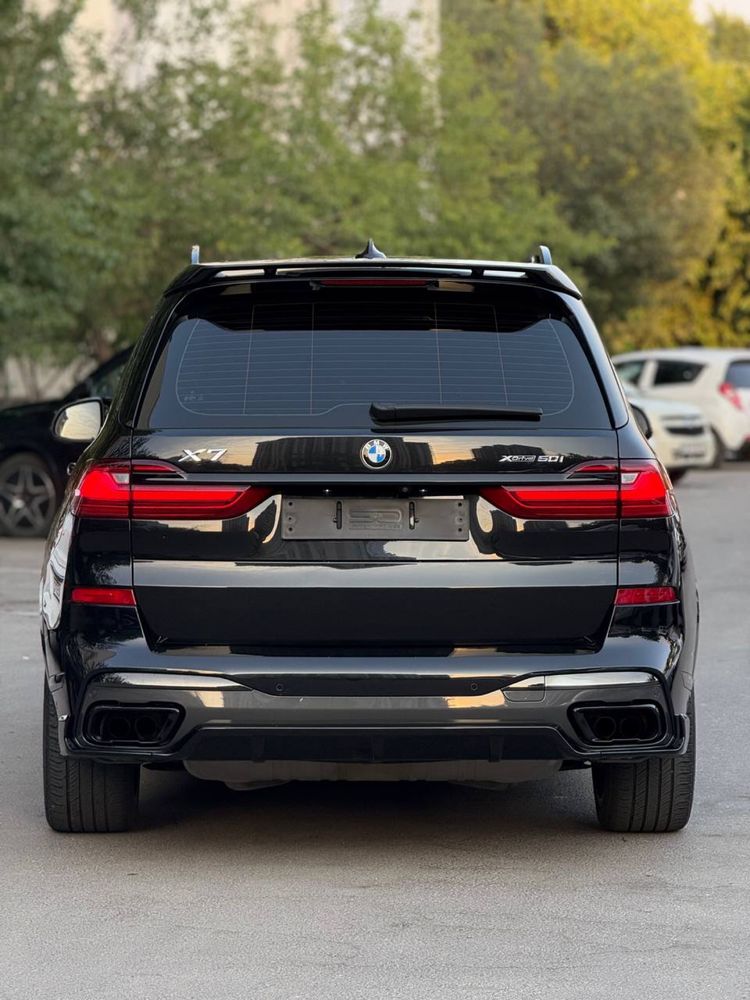 BMW X7 xDrive 50i