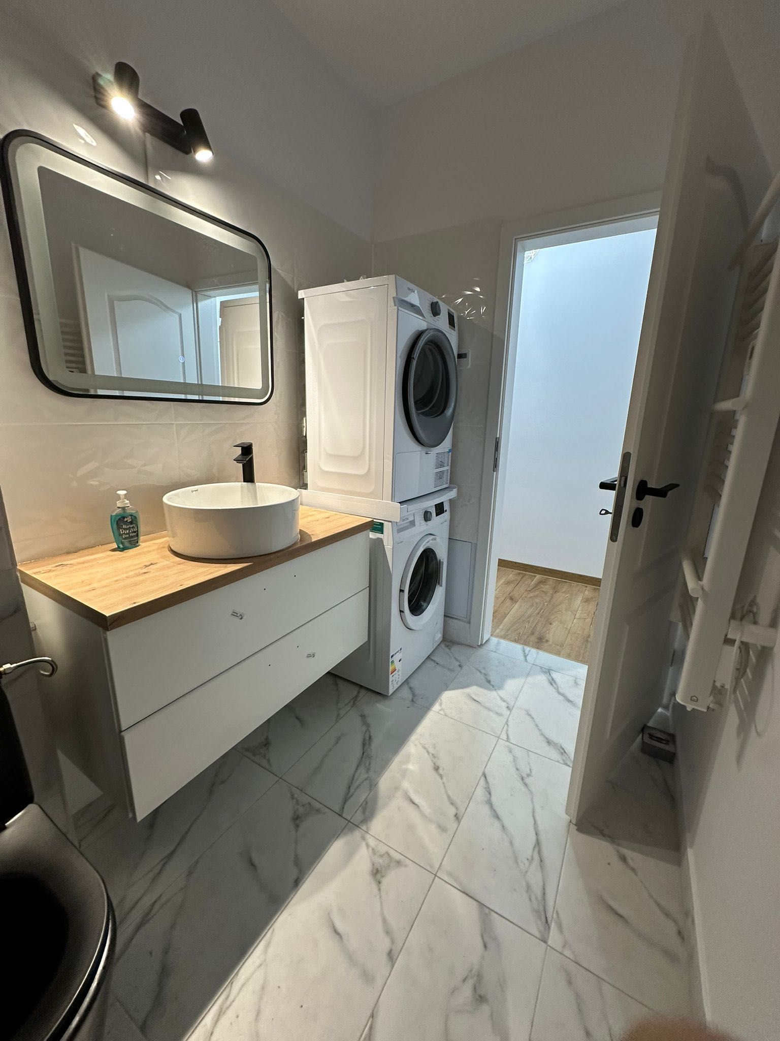 Proprietar inchiriez apartament 2 camere Torontal
