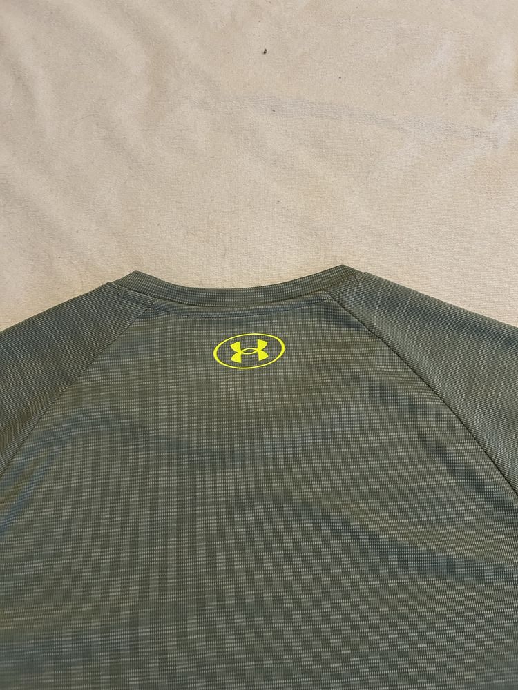 Under Armour Тениска