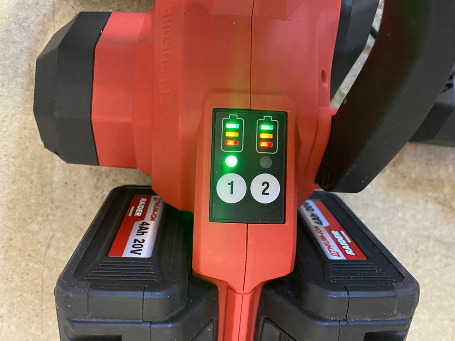 077002	Резачка акум. безч. 400mmSDS 3/8"1.3 57 2x4Ah 40V RDI-BCCS33