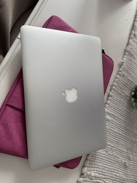 Laptop Apple Macbook Air 13, early 2015