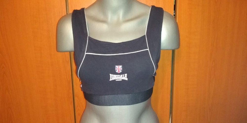 Costum fitness LaGear - Lonsdale: Bermude & Bustiere, M