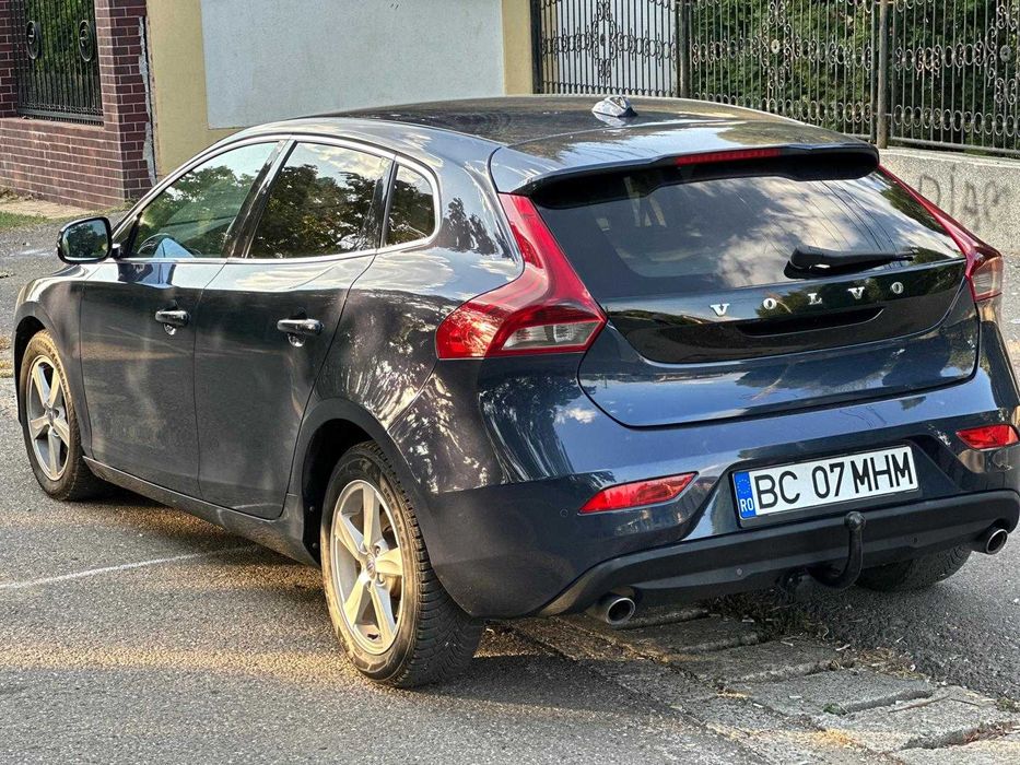 Vand Volvo V40 D4 in stare foarte buna
