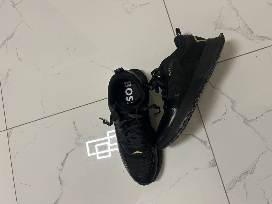 ОРИГИНАЛНИ маратонки Boss