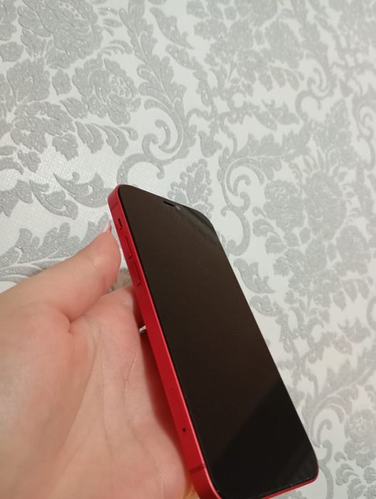 Iphone 12,  73% baterie