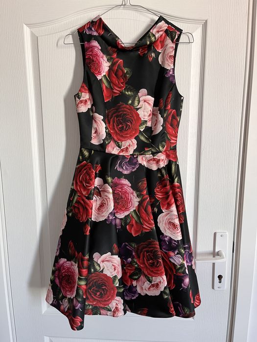 Rochie model floral, marime 34/36