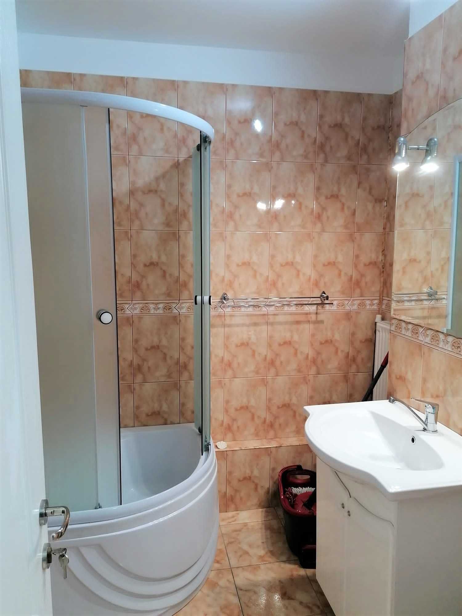 Apartament trei camere zona Grivitei