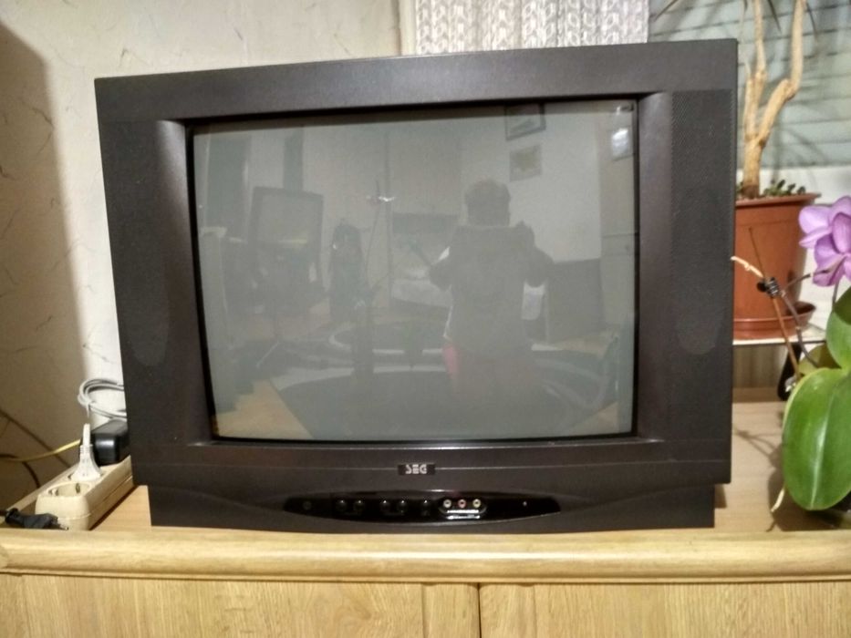 Телевизор SEG с кинескоп