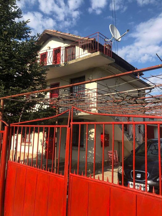 Продавам къща в село Драка